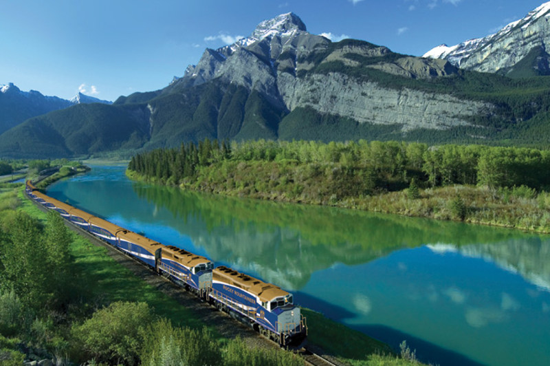 rocky mountaineer train