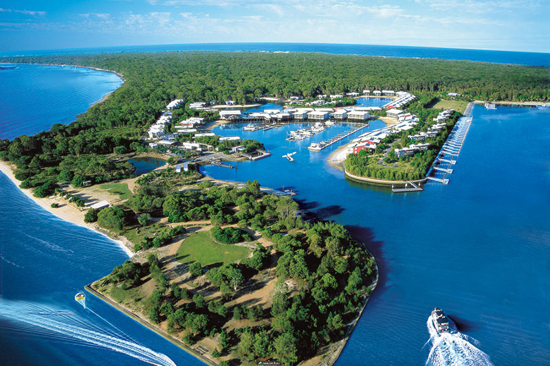 Couran Cove Resort Overwater bungalows