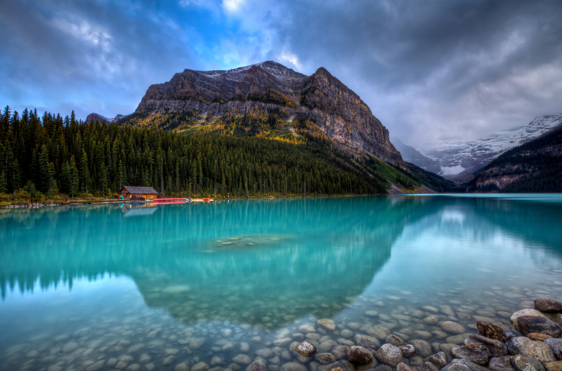 Lake Louise blue water