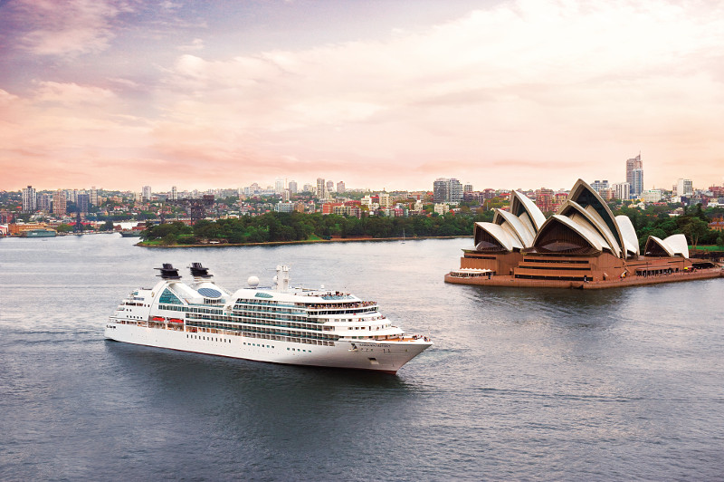 Seabourn Odyssey cruise ship sails past Sydney opera house