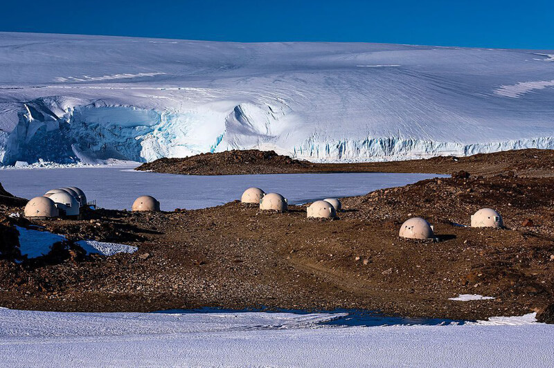 Whichaway Oasis, polar pods at base camp