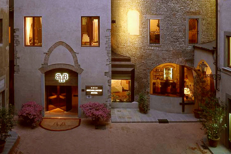 Hotel Brunelleschi incorporates Florence's oldest building in it's accommodations