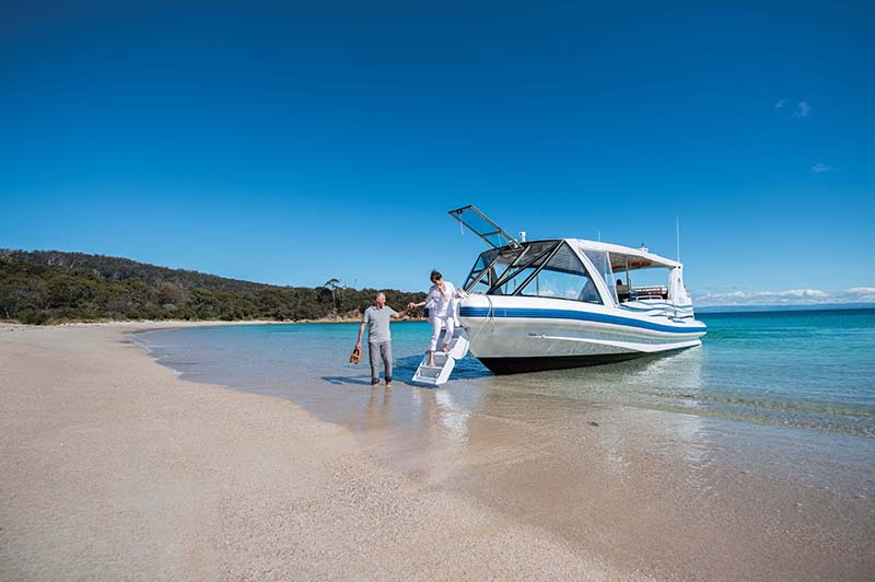 saffire freycinet boat 