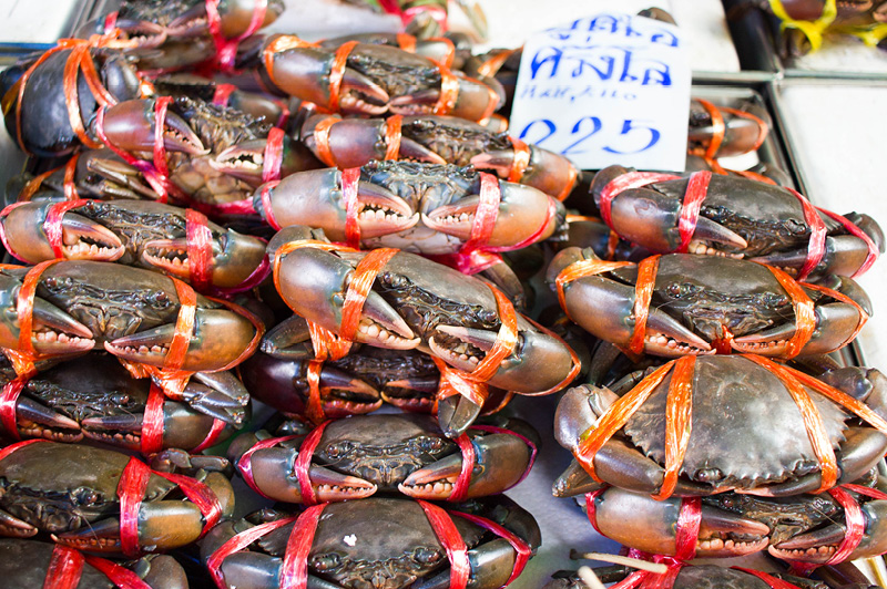 Khlong Toei Market in Bangkok